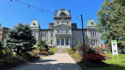 Gîte du Caméléon Hotels in Sherbrooke