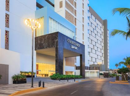 Courtyard Mazatlan Beach Resort