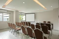 Amaris Hotel Kalimalang