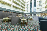 Holiday Inn MILTON KEYNES - CENTRAL by IHG - breakfast
