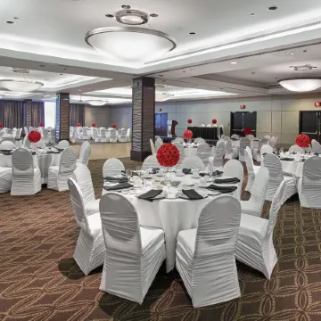 Delta Hotels Edmonton Centre Suites