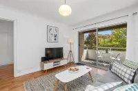 22 Superb Subiaco Apt for Couplesparkng Hotel dekat Japanese Restaurant Cheers