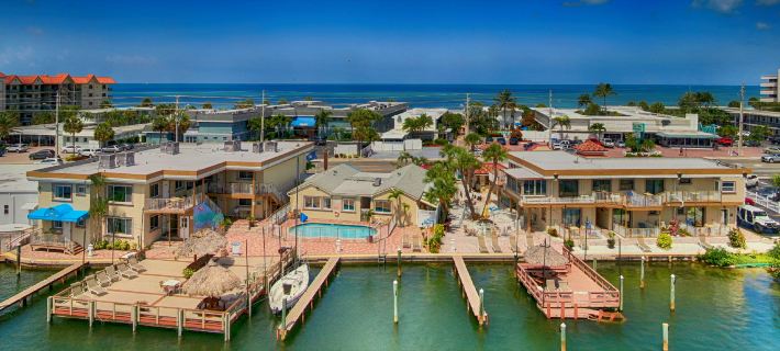 Bayview Plaza Waterfront Resort Отели в г. Пинеллас