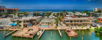 Bayview Plaza Waterfront Resort Hôtels à : Saint Pete Beach
