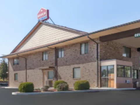 Travelodge by Wyndham Clarksville