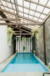 Ostic House - Pools