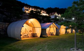 Gyeongju Tohamsan Rock Bed and Breakfast & Glamping