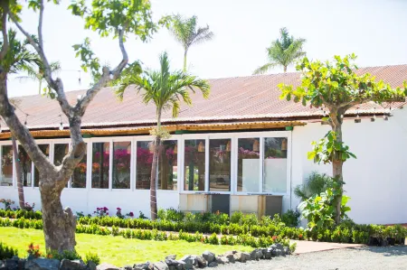 Lumiere Family Village Đông Tác Отели рядом с Аэропорт Туихоа