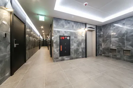 Changwon Myeongseodong Hotel Laon Отели в г. Чханвон