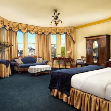 Pendray Inn and Tea House