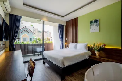 Lá Phan Huy Ích Hotel Các khách sạn gần Cửa Hàng TiTi