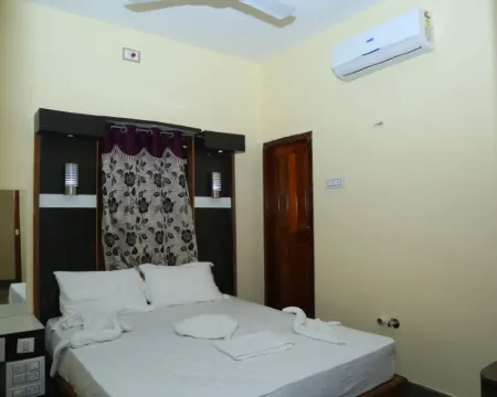 Vairavel Residency Hotels in Tiruchendur