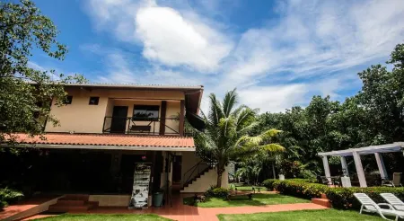 Manglar Lodge Отели в г. Сан Карлос