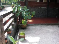 Guest House Omega Hotell i Kebon Pedes