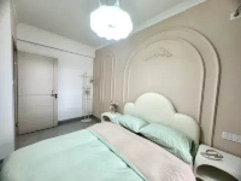 拾柒舍小時代公寓（擁軍路分店）