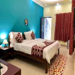 Shanu's Seaside Inn - A Family-Run Guesthouse Just 100 Metres from Candolim Beach