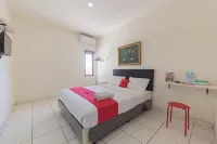 RedDoorz Syariah @ Jl Raya Sukabumi Hotel di Gekbrong