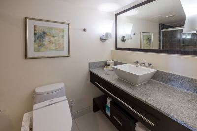 パーシャルオーシャンビュールーム(1ベッドルーム)(バス1室) リージェンシー オン ビーチウォーク ワイキキ by アウトリガーの写真