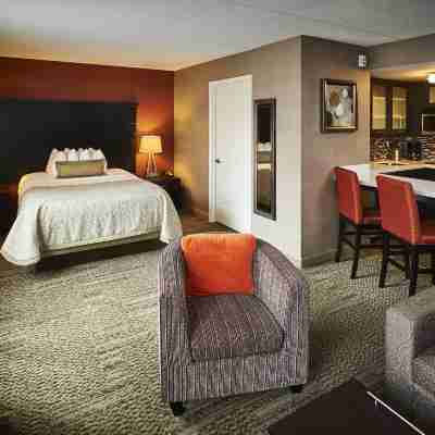 Staybridge Suites HAMILTON - DOWNTOWN by IHG Rooms
