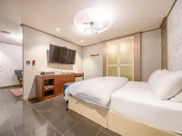 Hotel S Shinchon Hoteles cerca de Parque Wau