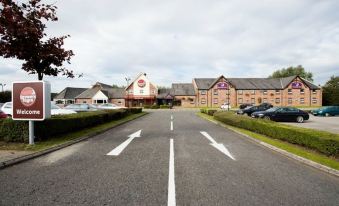 Premier Inn Wigan (M6, J25)