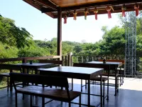 บ้านในน่านเกสต์โฮม ในเมืองน่าน โรงแรมใกล้สถานีขนส่ง