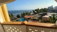Lux Suites Eden Seafront Apartments - Ocean View