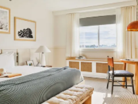 Wayfinder Newport Hotels in Newport County