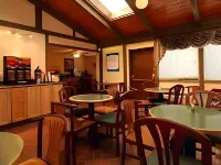 Super 8 by Wyndham Hutchinson Hotels in Reno County