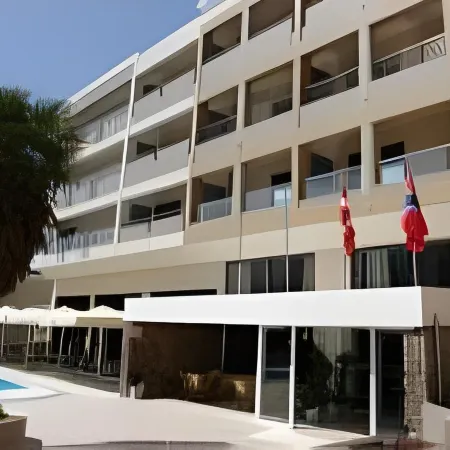 Saint Constantine Hotel