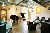 Le Mas de Gleyzes - Charme Authentique & Détente Avec Piscine Hotels in Cabrieres