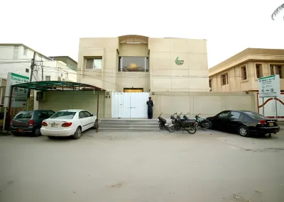 Hira Guest House Hotels in 