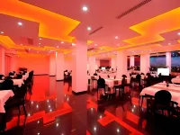Plaza V Hotel - parcheggio