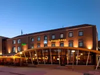 Hotel Restaurant Grandcafé 't Voorhuys Hotels in Marknesse