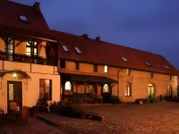 Oliwa Park Residence Hotels near Oliwa