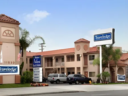 Travelodge by Wyndham Whittier Отели в г. Уиттьер