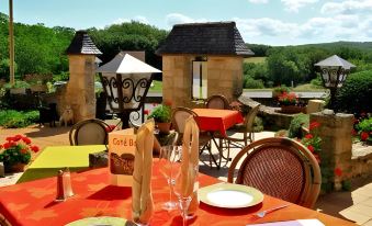 Hotel A Jayac - Logis Hotels