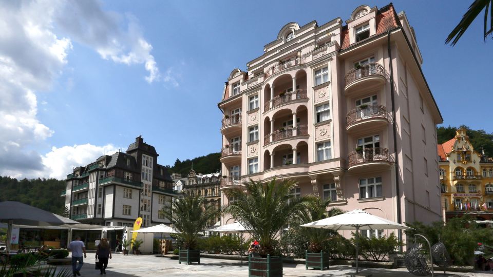 Art Deco Wolker by Astoria Hotel & Medical Spa