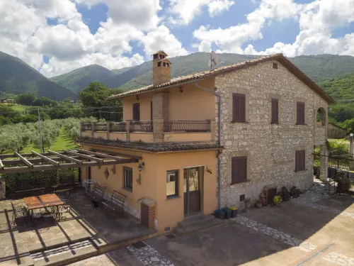 Colleflaviano - Farmhouses
