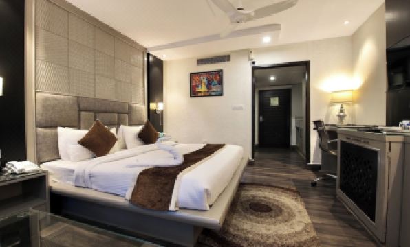 3. 호텔 하모니 인..