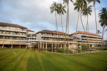 The Blue Water - Geoffrey Bawa Heritage - City Resort Hotel