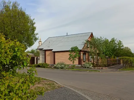 Августин Отели рядом с достопримечательностью «Покровский собор»