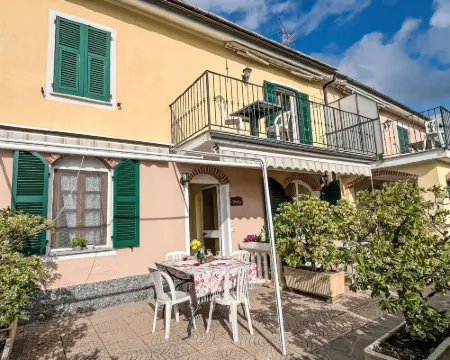 Viola (Vlo203) Hotels in Prela