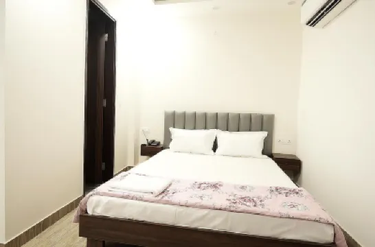 Hotel Sunrise Ecostay Hotels near ISKCON Delhi Temple