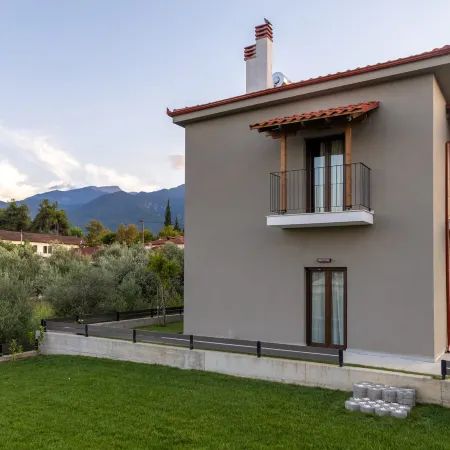 Malathro Olympus Guest House