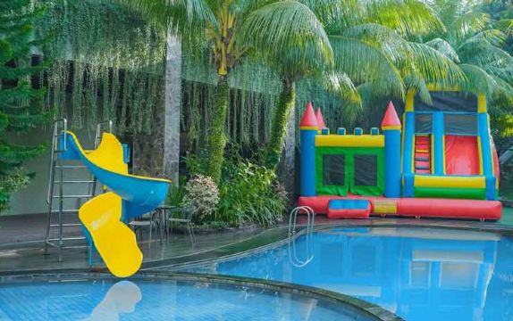 발릭파판 도심 전경