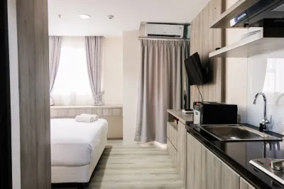 Minimalist Studio Room at Bintaro Icon Apartment by Travelio Hotels in Pondok Jaya