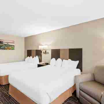 Best Western Airport Inn Rooms