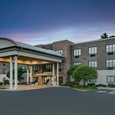 Holiday Inn Express & Suites VALPARAISO by IHG