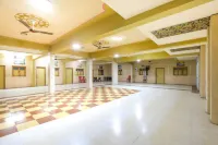 Goroomgo Arsh Plaza Rajula Hotels in Amreli